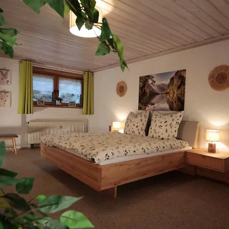 Auer Apartment *